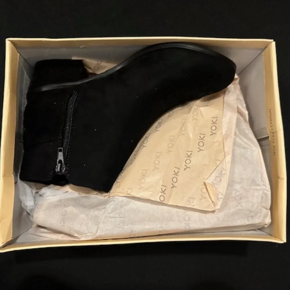 Black Embroidery Block Heel Bootie   7914 - Picture 8 of 9